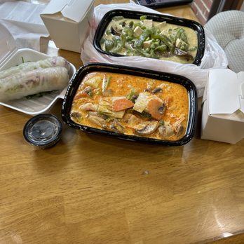 Cafe Thai - Red Curry Shrimp Medium, Green Curry Tofu Mild, Summer Rolls - Thai Near Me - Southfield, Michigan Cafe Thai - Red Curry Shrimp Medium, Green Curry Tofu Mild, Summer Rolls - Thai Near Me - Southfield, Michigan