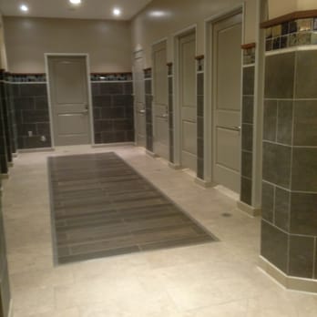 Outlets at San Clemente - Spacious stalls - Outlet Stores Near Me - San Clemente, California Outlets at San Clemente - Spacious stalls - Outlet Stores Near Me - San Clemente, California