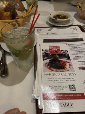 512 Bistro Bar & Restaurant by null