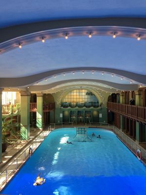 Centralbadet by null