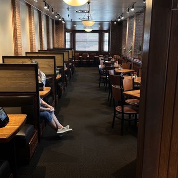 Cheddar's Scratch Kitchen - One dirty, dirty restaurant - American Near Me - Arlington, Texas