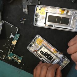 Xclusif Cell And Computer Repair - Samsung Note 8 LCD Replacement Repair
