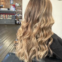 Salon 2112