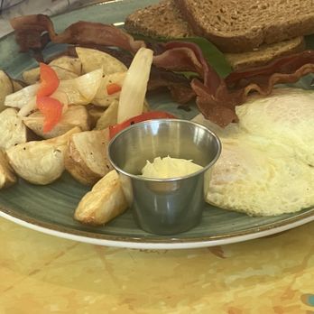 Castaway Cafe - Paniolo Breakfast - American Near Me - Lahaina, Hawaii
