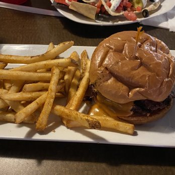 Floyd County Brewing Company - Brewer Burger with Bison - Brewpubs Near Me - New Albany, Indiana Floyd County Brewing Company - Brewer Burger with Bison - Brewpubs Near Me - New Albany, Indiana