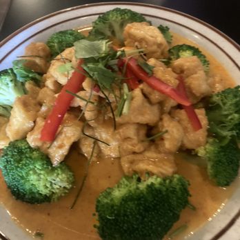 Thai Meric Eatery and Bar - Panang curry with tofu - Thai Near Me - Frederick, Maryland