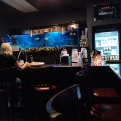 Desi Romano's Sports Bar & Grill - Cool big fish tank