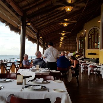 Captain's Cove - Seafood Near Me - Cancún, ROO