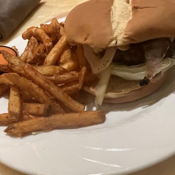 Rainbow Hotel & Casino - Pepperjack melt - Hotels Near Me - West Wendover, Nevada Rainbow Hotel & Casino - Pepperjack melt - Hotels Near Me - West Wendover, Nevada