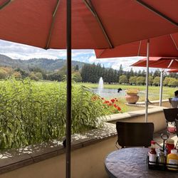 The Lakeside Grill - Outside patio