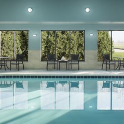 Holiday Inn Express & Suites Peru - LaSalle Area