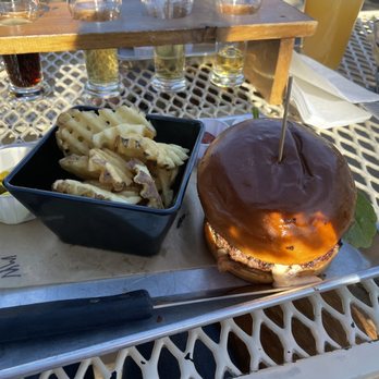 Mammoth Brewing - Damn good burger with waffle fries - Breweries Near Me - Mammoth Lakes, California Mammoth Brewing - Damn good burger with waffle fries - Breweries Near Me - Mammoth Lakes, California