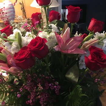 Lucy's Flowers and Gifts - Florists Near Me - Burbank, Illinois Lucy's Flowers and Gifts - Florists Near Me - Burbank, Illinois