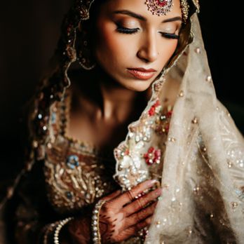 Jenn Chen Photography - dramatic wedding photo of indian bride - Session Photography Near Me - Martinez, California Jenn Chen Photography - dramatic wedding photo of indian bride - Session Photography Near Me - Martinez, California