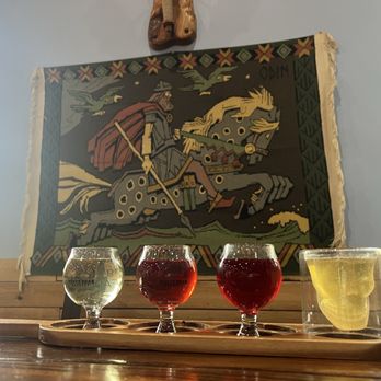 White Bear Meadery - Mead Flight - Meaderies Near Me - Maplewood, Minnesota