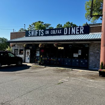 Swift's on Colfax - Entrance - American Near Me - Denver, Colorado Swift's on Colfax - Entrance - American Near Me - Denver, Colorado