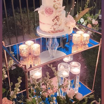 Kelly Duprat Wedding Planner - Look how creative her team is! Flowers and bar cart provide by Flowers Ever After - Wedding Planning Near Me