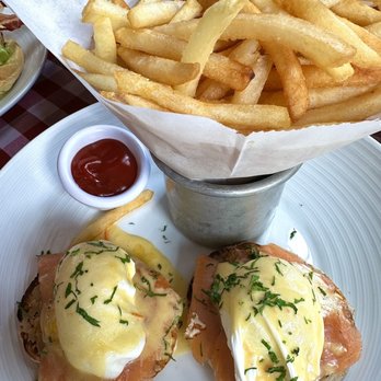 P. J. CLARKE’S - Updated March 2025 - 288 Photos & 221 Reviews - 601 ...