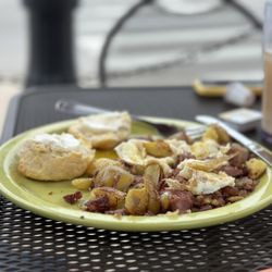 Moose & Stella's Cafe - Corned beef hash and biscuits