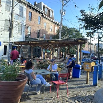 Grace Tavern - great outdoor location - sit inside or outside - Pubs Near Me - Philadelphia, Pennsylvania Grace Tavern - great outdoor location - sit inside or outside - Pubs Near Me - Philadelphia, Pennsylvania