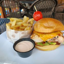 Lakeside Lodge - Chicken club