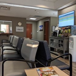 Creekwood Surgery Center - Waiting room