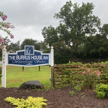 Burrus House Inn - Hotels Near Me - Manteo, North Carolina