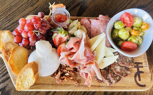 The Turn Club by null