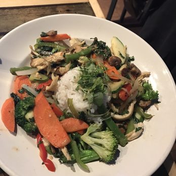 The Walrus - Veggie plate - Bars Near Me - Columbus, Ohio