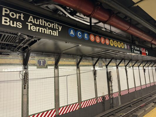 42 St-Port Authority Bus Terminal by null