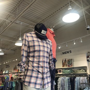 Vineyard Vines- Bluffton - Women's Clothing Near Me - Bluffton, South Carolina Vineyard Vines- Bluffton - Women's Clothing Near Me - Bluffton, South Carolina