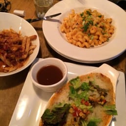 Poutine, mac n cheese, pâté chinois. Not diet-friendly ;) Poutine, mac n cheese, pâté chinois. Not diet-friendly ;)