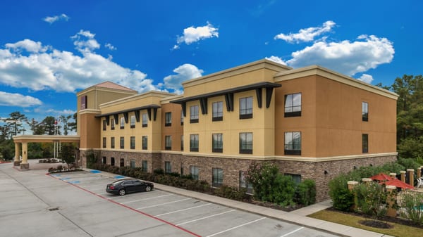 COMFORT SUITES OLD TOWN SPRING - Updated April 2026 - 48 Photos & 16 ...