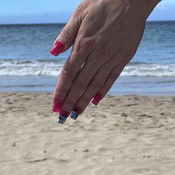 Passion Nails - Showing off my beautiful Hawaii nails in Waikoloa!!! Thank you Passion Nails!!