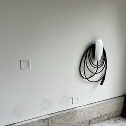 Brayer Electric - Fast charger Tesla wall charger