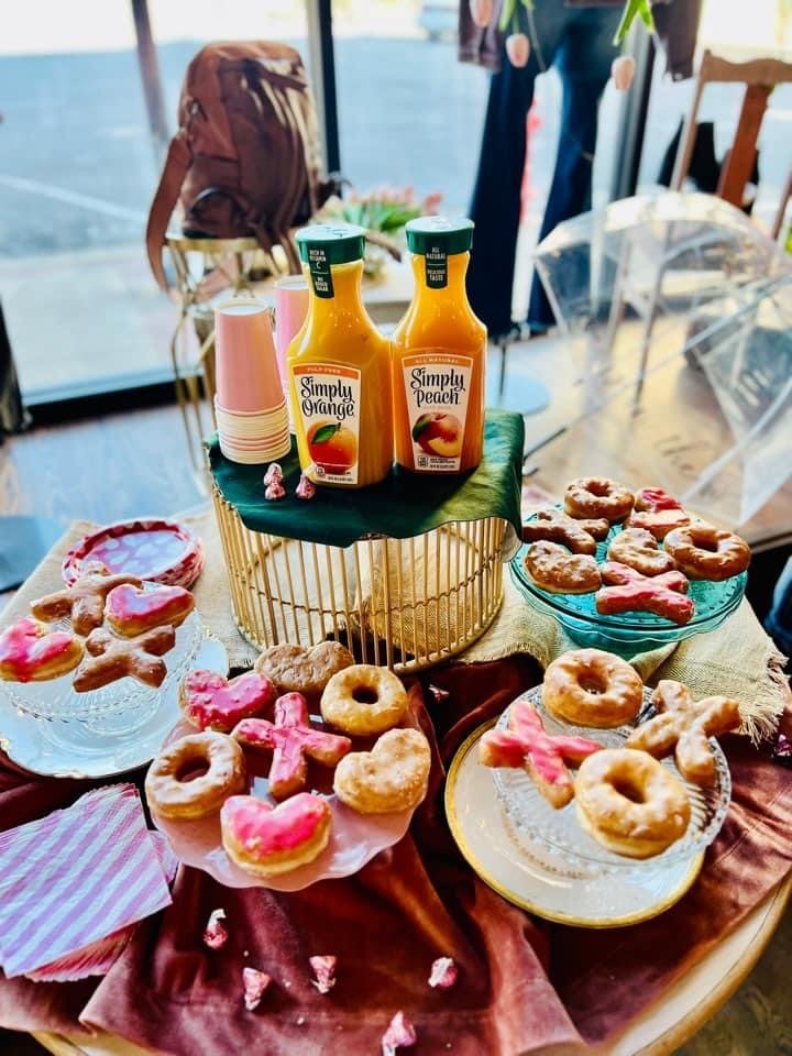 DUDE’S HOUSE OF DONUTS Updated October 2024 501 W Coler St, Neosho