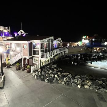 Redondo Beach Pier - Restaurants and beach area at night - Souvenir Shops Near Me - Redondo Beach, California Redondo Beach Pier - Restaurants and beach area at night - Souvenir Shops Near Me - Redondo Beach, California