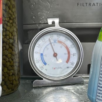 Manny's Appliances - Set for 37 actual temp is 27 freezing all foods - Electronics Near Me - Wilbraham, Massachusetts