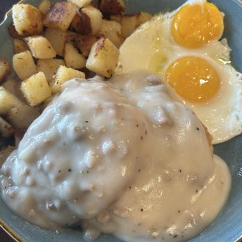 First Watch - Biscuits and gravy - Breakfast & Brunch Near Me - Fayetteville, North Carolina First Watch - Biscuits and gravy - Breakfast & Brunch Near Me - Fayetteville, North Carolina