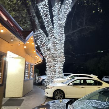 Mankas Grill - Outside - American Near Me - Fairfield, California