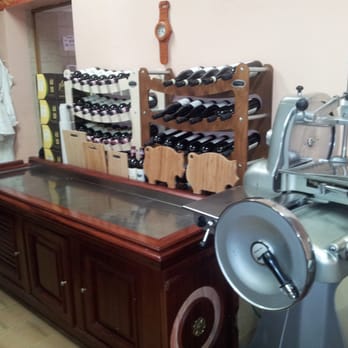 Capitan Drake - Affettatrice a volano in compagnia di Chianti Gallo Nero - Beer, Wine & Spirits Near Me - Como, Colorado