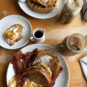 Yolk - South Loop - Breakfast & Brunch Near Me - Chicago, Illinois