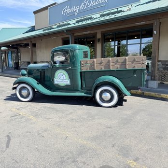 Harry & David - Gift Shops Near Me - Medford, Oregon Harry & David - Gift Shops Near Me - Medford, Oregon