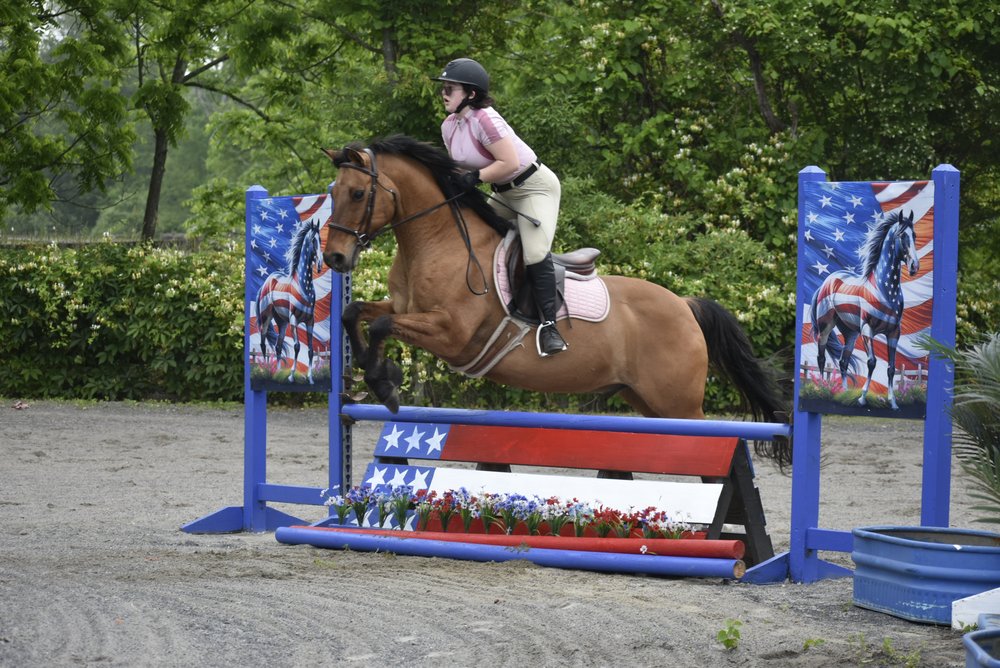 Heaven's Gate Farm - equestrian in Pipersville, PA