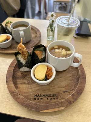 Hanamizuki Cafe by null