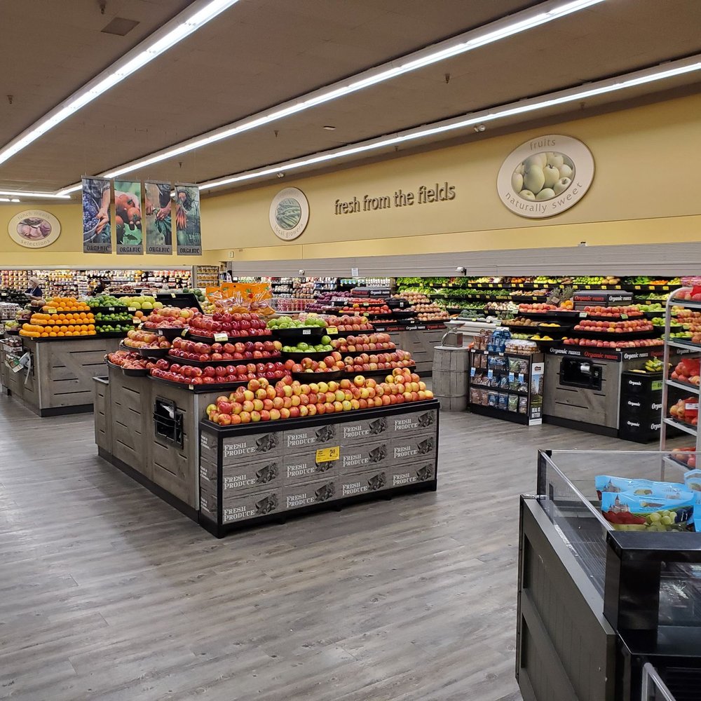 Vons - Very clean and well stocked produce section. - Grocery Near Me - Fontana, California Vons - Very clean and well stocked produce section. - Grocery Near Me - Fontana, California