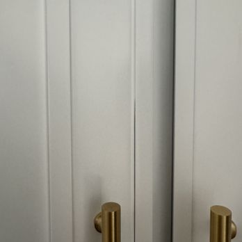 Lily Ann Cabinets - Splitting in the laminate - Kitchen & Bath Near Me - Adrian, Michigan