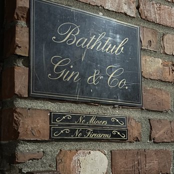 Bathtub Gin - Cocktail Bars Near Me - Seattle, Washington