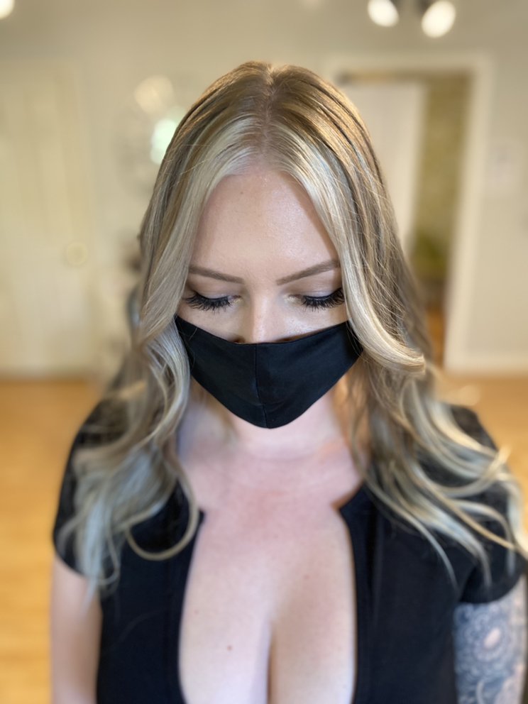 Hair Extensions by Sara Logo