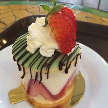 Cocola Bakery - Strawberry cake!! Its okay! - Bakeries Near Me - San Jose, California